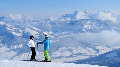 Skifahrer in den Kitzbüheler Alpen