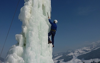 Eiskletterturm_Gaisberg_2010 (29)